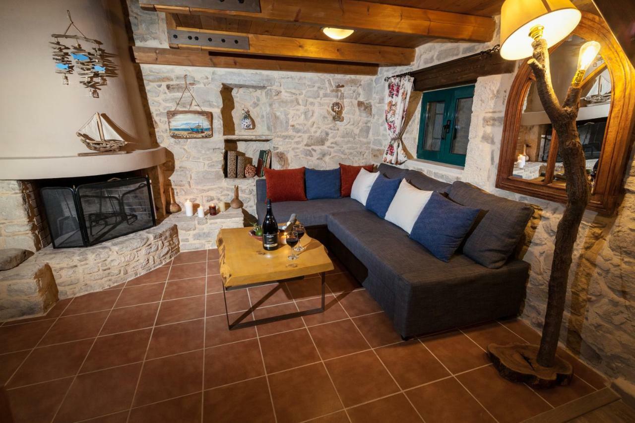 Aristidis'S Plouti Moires Guest House Eksteriør bilde